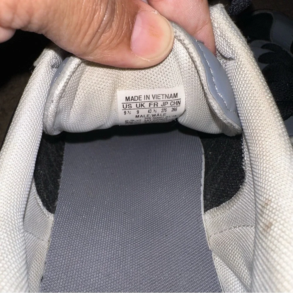 Adidas Men's Black and Light Gray Sneakers